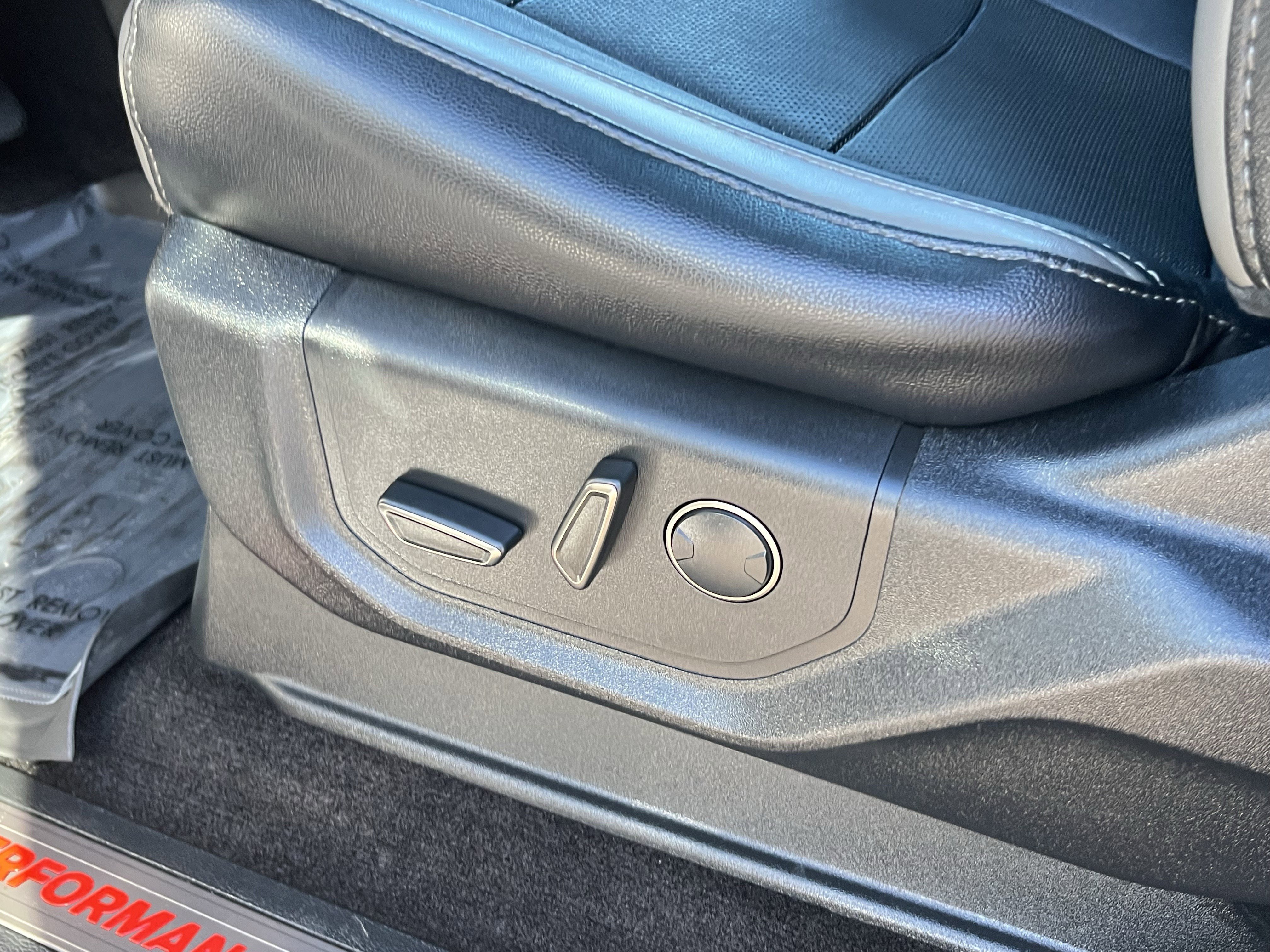 Used 2018 Ford F150 Raptor w/ Equipment Group 802A Luxury image 18