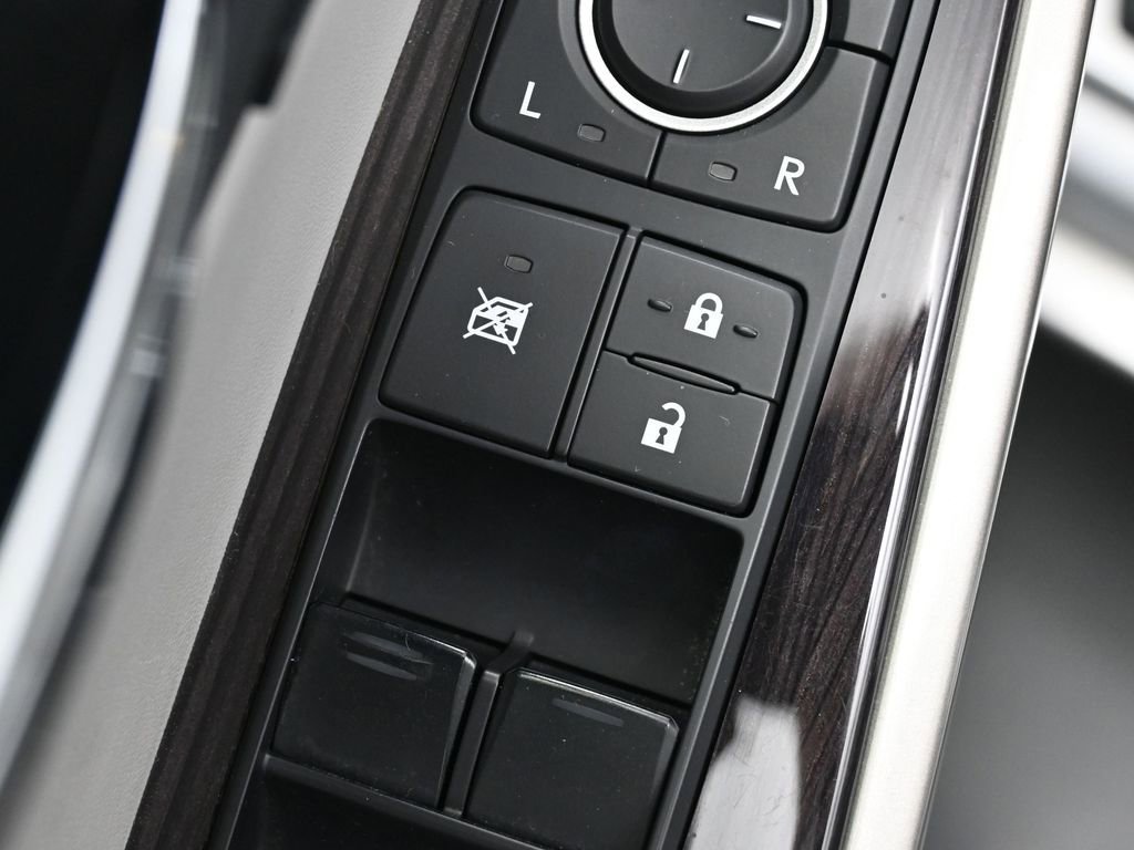 Used 2015 Lexus IS 250 AWD w/ Luxury Package image 13