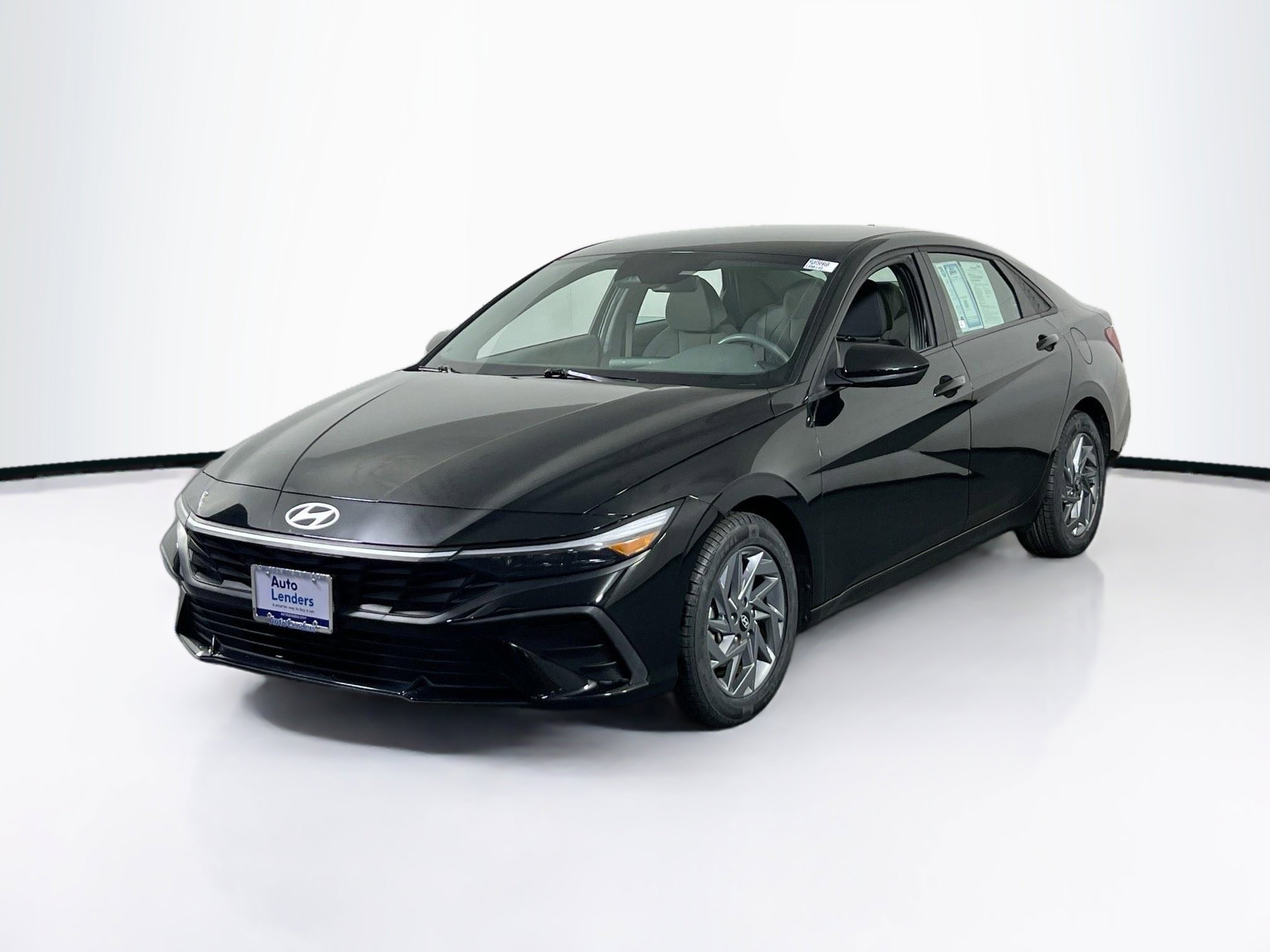 Used 2024 Hyundai Elantra SEL image 1