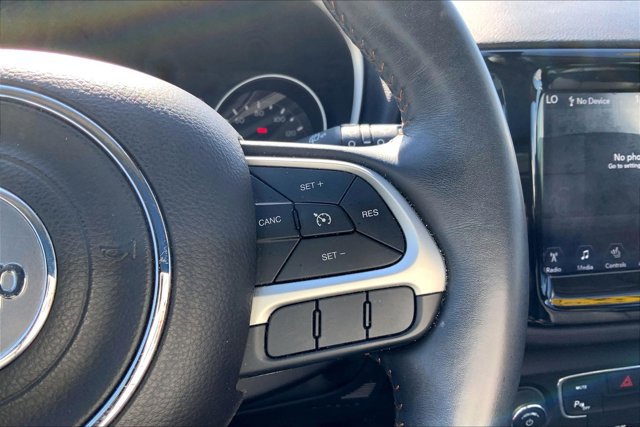 Used 2018 Jeep Compass Limited w/ Navigation Group AWD/4WD image 18