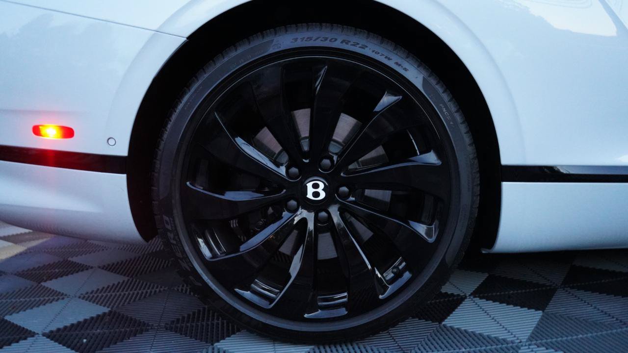Used 2024 Bentley Continental GT V8 AWD/4WD image 35