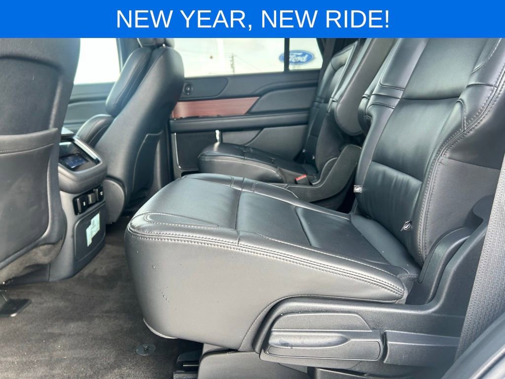 Used 2024 Lincoln Navigator Premiere image 19