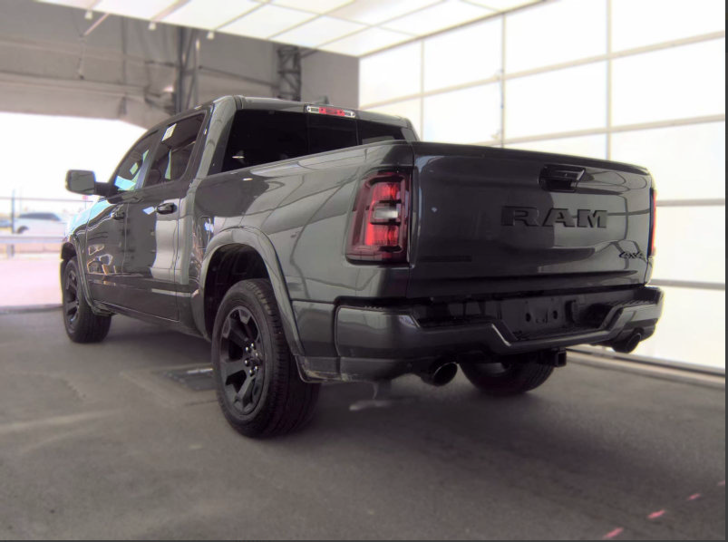 Used 2025 RAM 1500 Big Horn AWD/4WD image 7