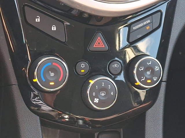 Used 2020 Chevrolet Sonic LT w/ Convenience Package FWD image 17