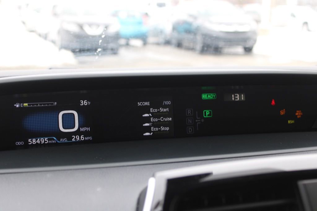 Used 2020 Toyota Prius LE image 34