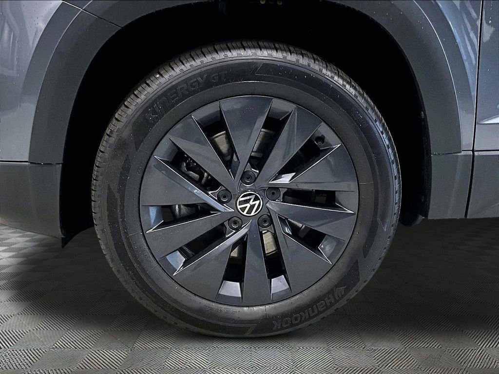 Used 2022 Volkswagen Taos S w/ IQ Drive S Package image 28