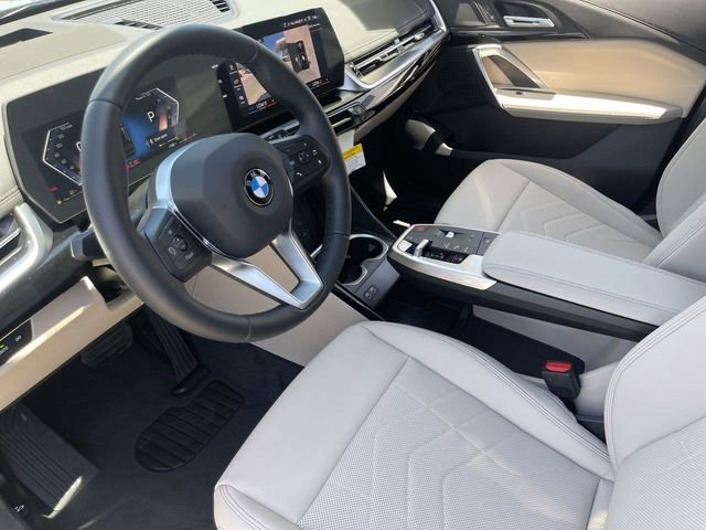 Used 2025 BMW X1 xDrive28i w/ Technology Package image 18