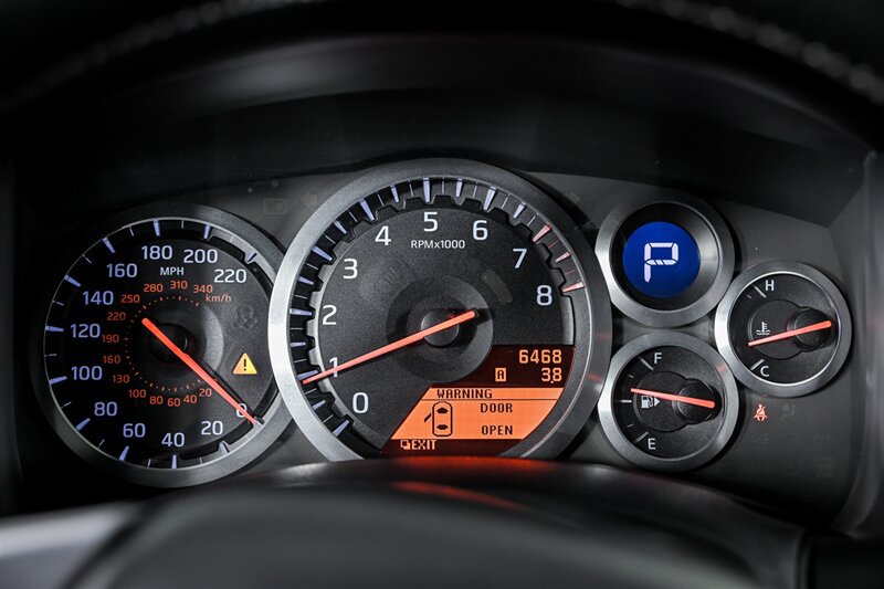 Used 2009 Nissan GT-R Premium AWD/4WD image 21