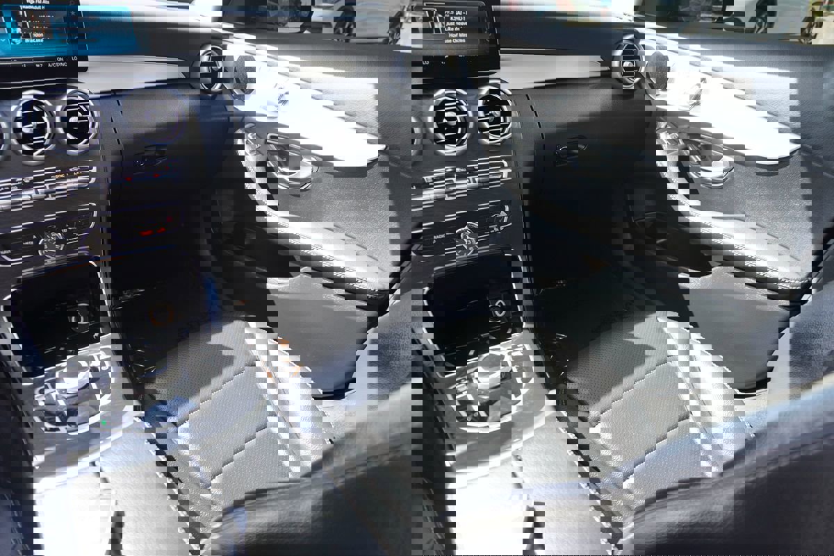 Used 2020 Mercedes-Benz C 300 Sedan image 22