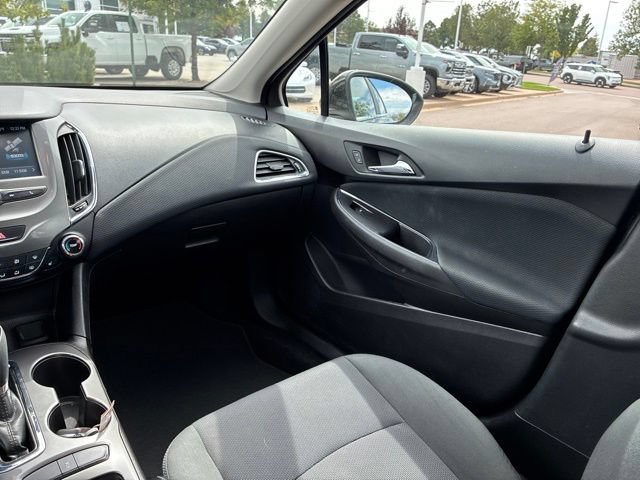 Used 2017 Chevrolet Cruze LT w/ Convenience Package FWD image 18