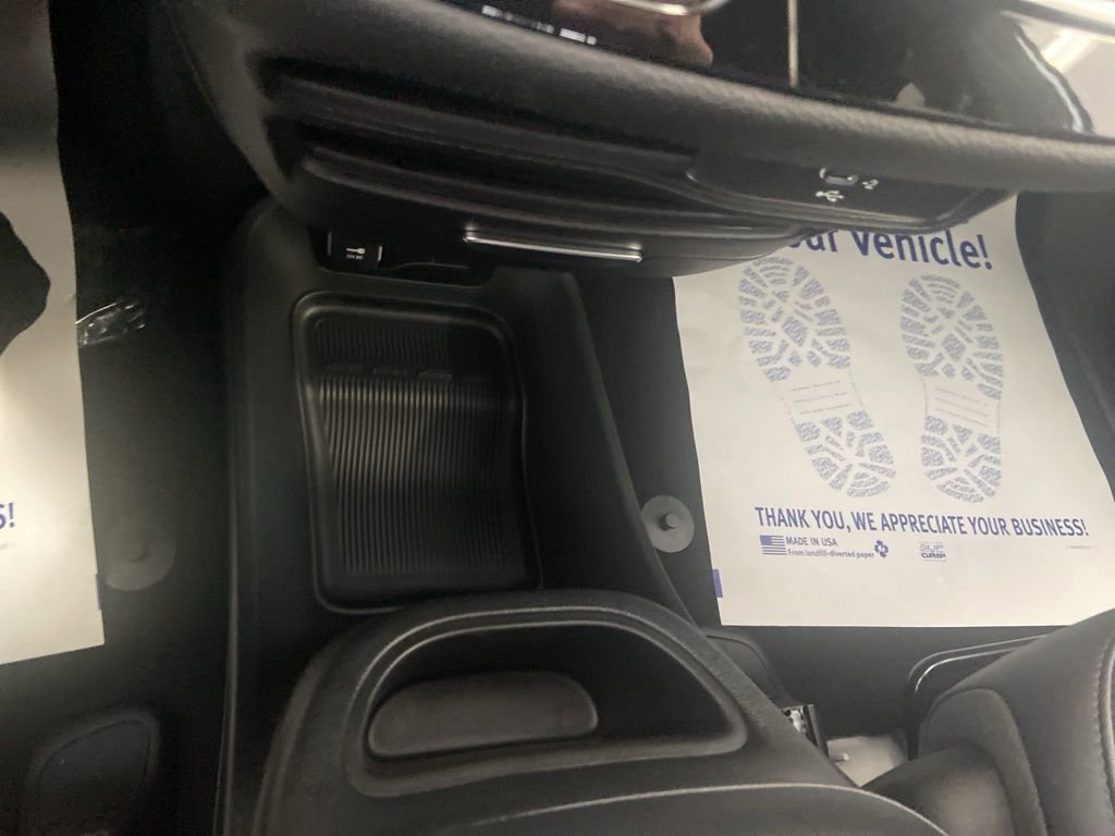 New 2026 Chrysler Pacifica Select FWD image 35