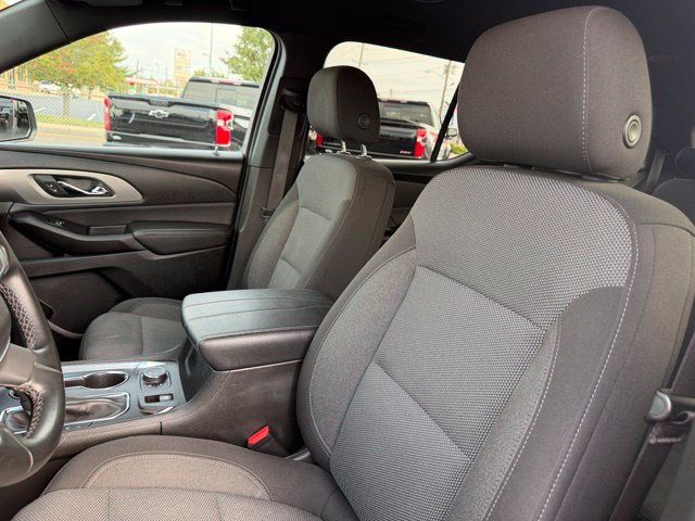 Certified 2023 Chevrolet Traverse LT w/ Rear Camera Mirror Package AWD/4WD image 26
