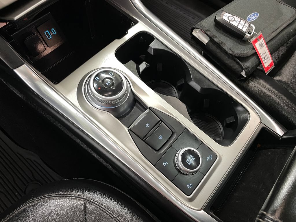 Used 2020 Ford Explorer XLT AWD/4WD image 34
