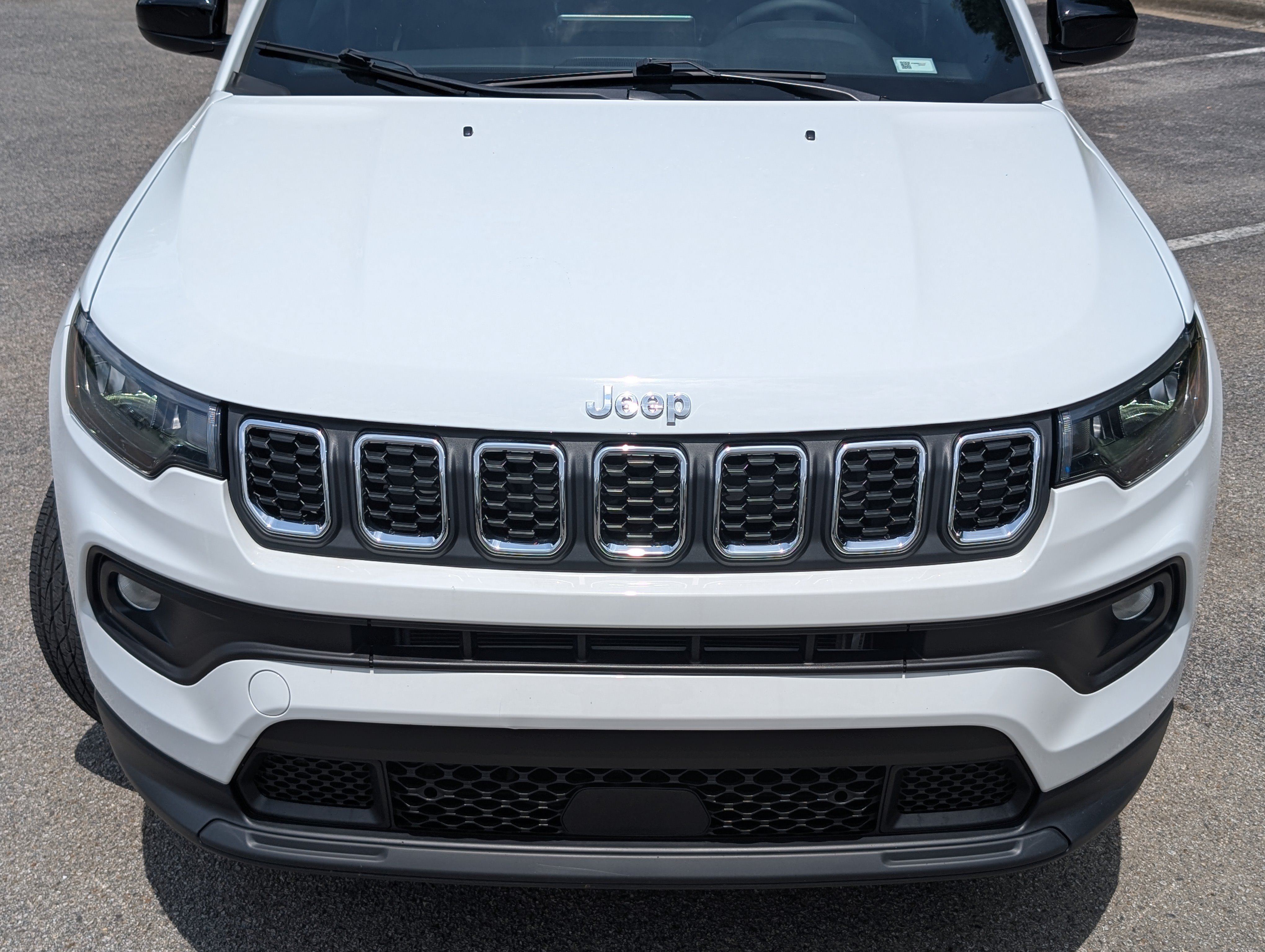 Used 2024 Jeep Compass Latitude AWD/4WD image 13