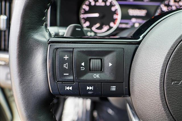 Used 2022 Nissan Pathfinder SL w/ SL Premium Package image 14