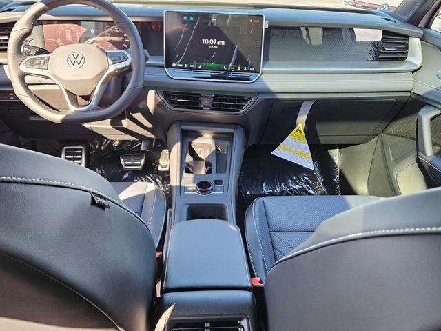 New 2026 Volkswagen Tiguan SE R-Line FWD image 8