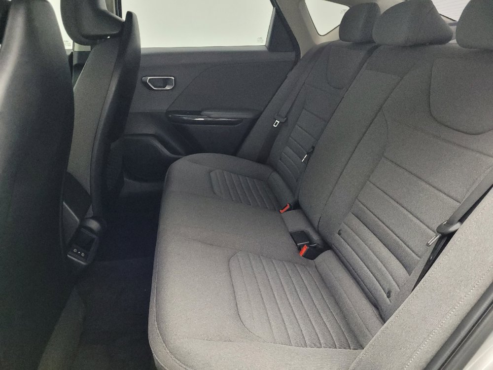 Used 2025 Kia K4 EX FWD image 18