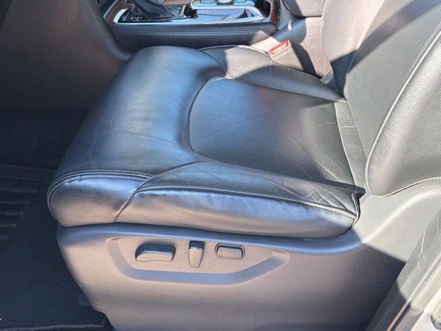 Used 2024 Nissan Armada SL w/ Captain's Chairs Package RWD image 24