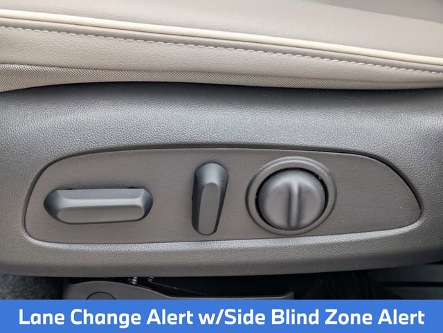 Used 2025 Buick Envista Avenir image 17