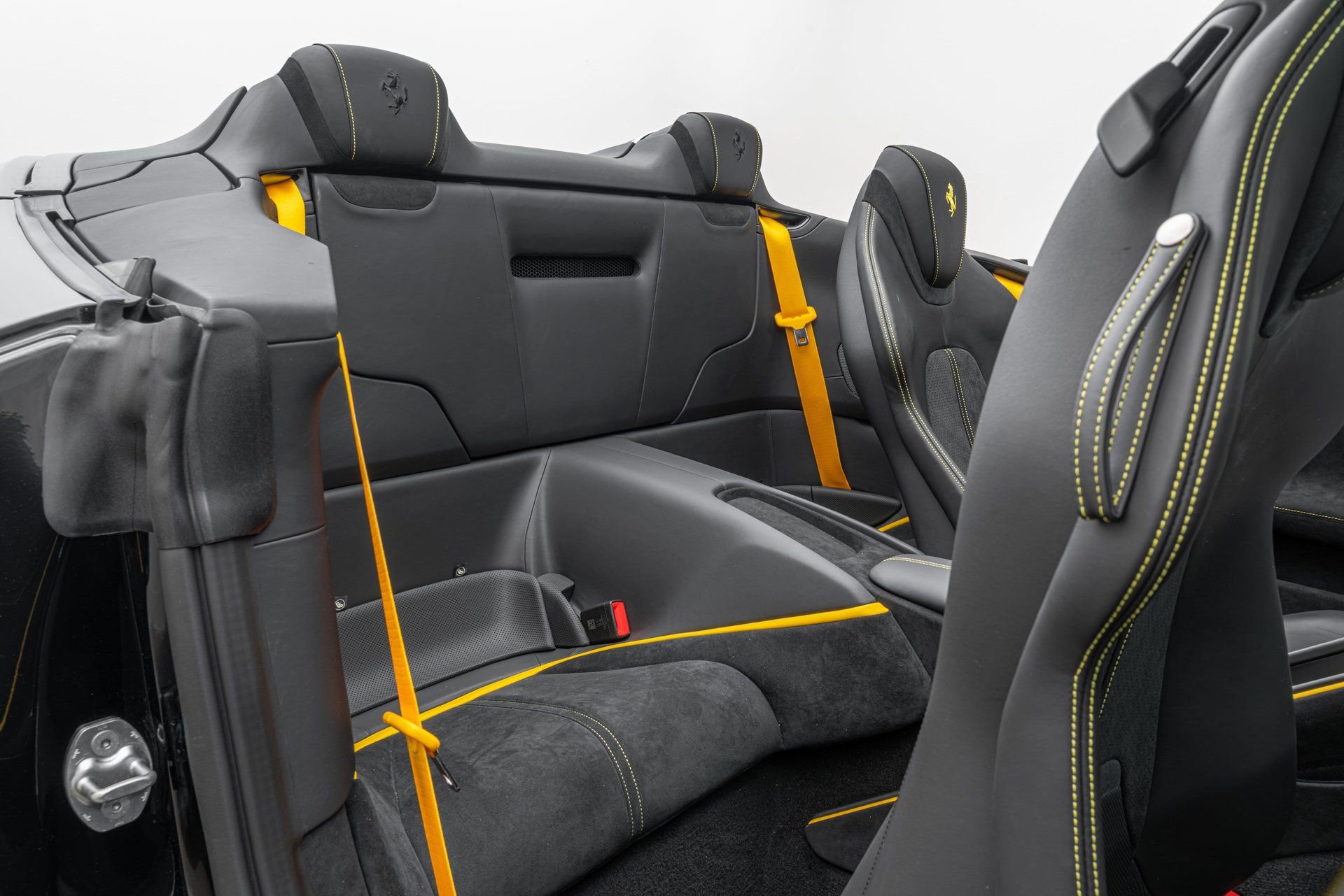 Certified 2025 Ferrari Roma Spider RWD image 57