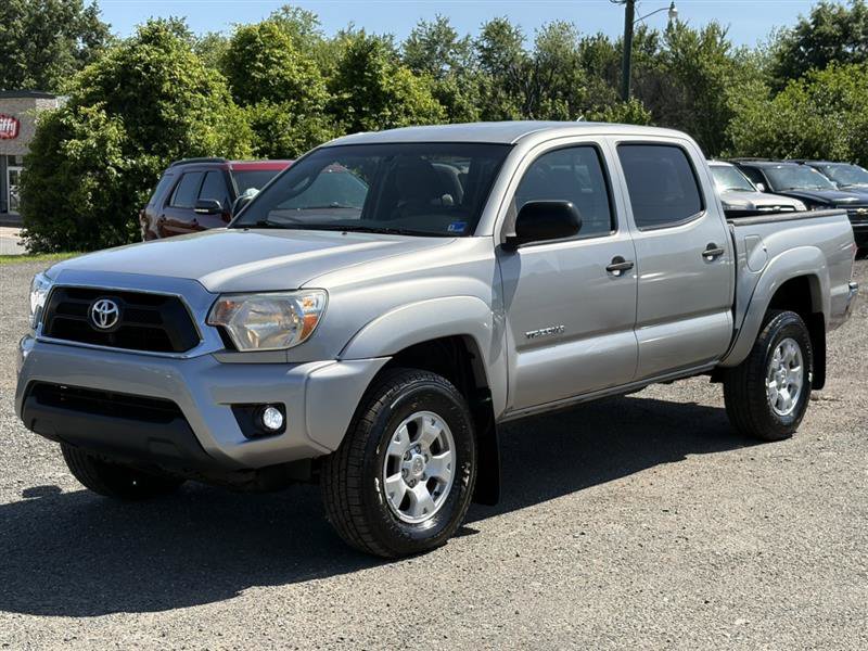 Used 2015 Toyota Tacoma 4x4 Double Cab w/ SR5 Package image 1