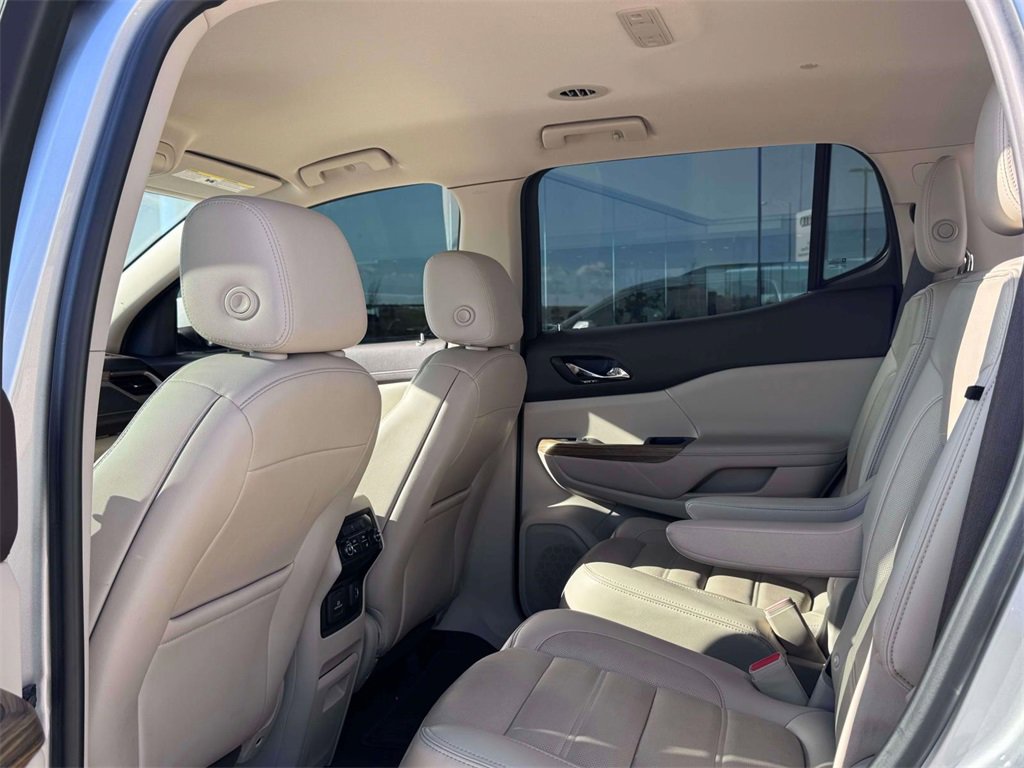 Used 2019 GMC Acadia Denali image 18