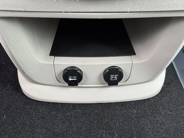 Used 2019 Dodge Grand Caravan SE w/ UConnect Hands-Free Group image 15