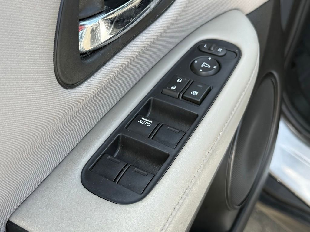 Used 2018 Honda HR-V LX image 17