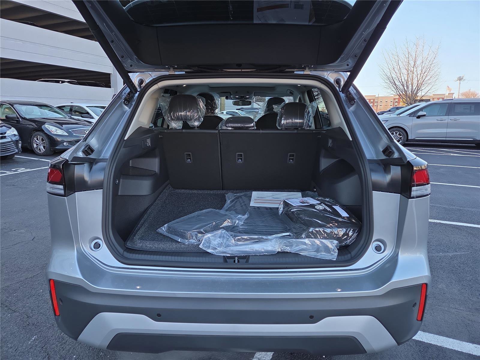 New 2026 Volkswagen Tiguan SE image 5