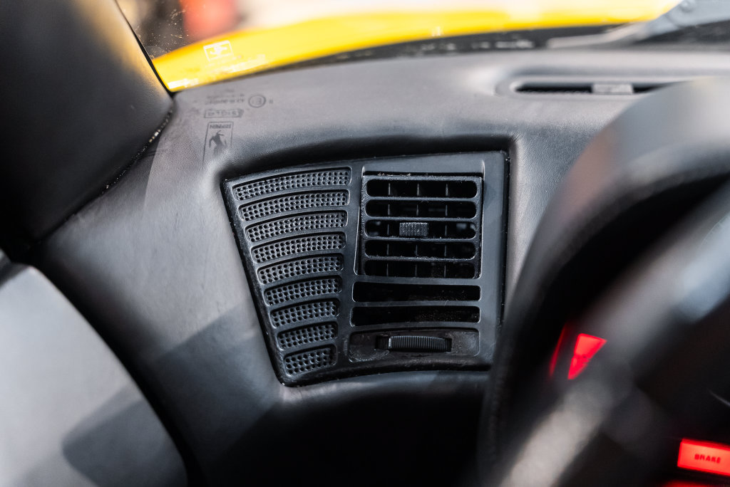 Used 1998 Ferrari F355 Berlinetta RWD image 38