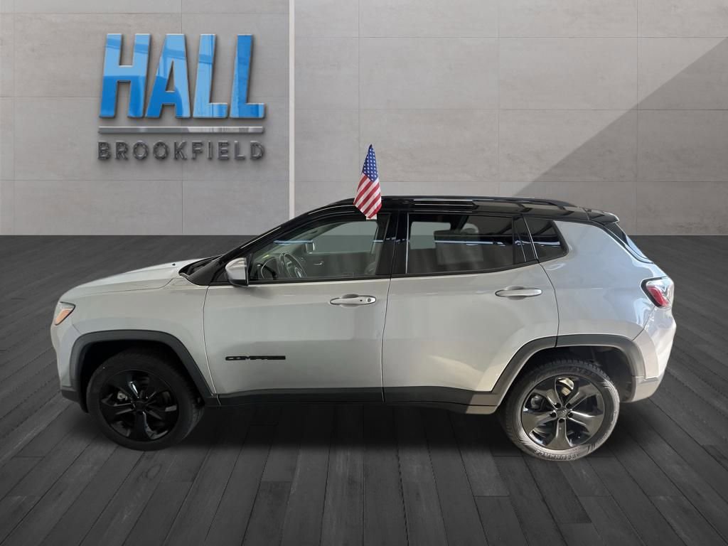 Used 2021 Jeep Compass Latitude image 2