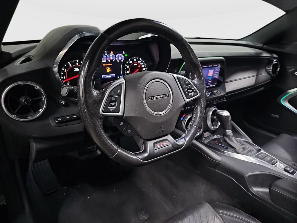 Used 2020 Chevrolet Camaro SS RWD image 9