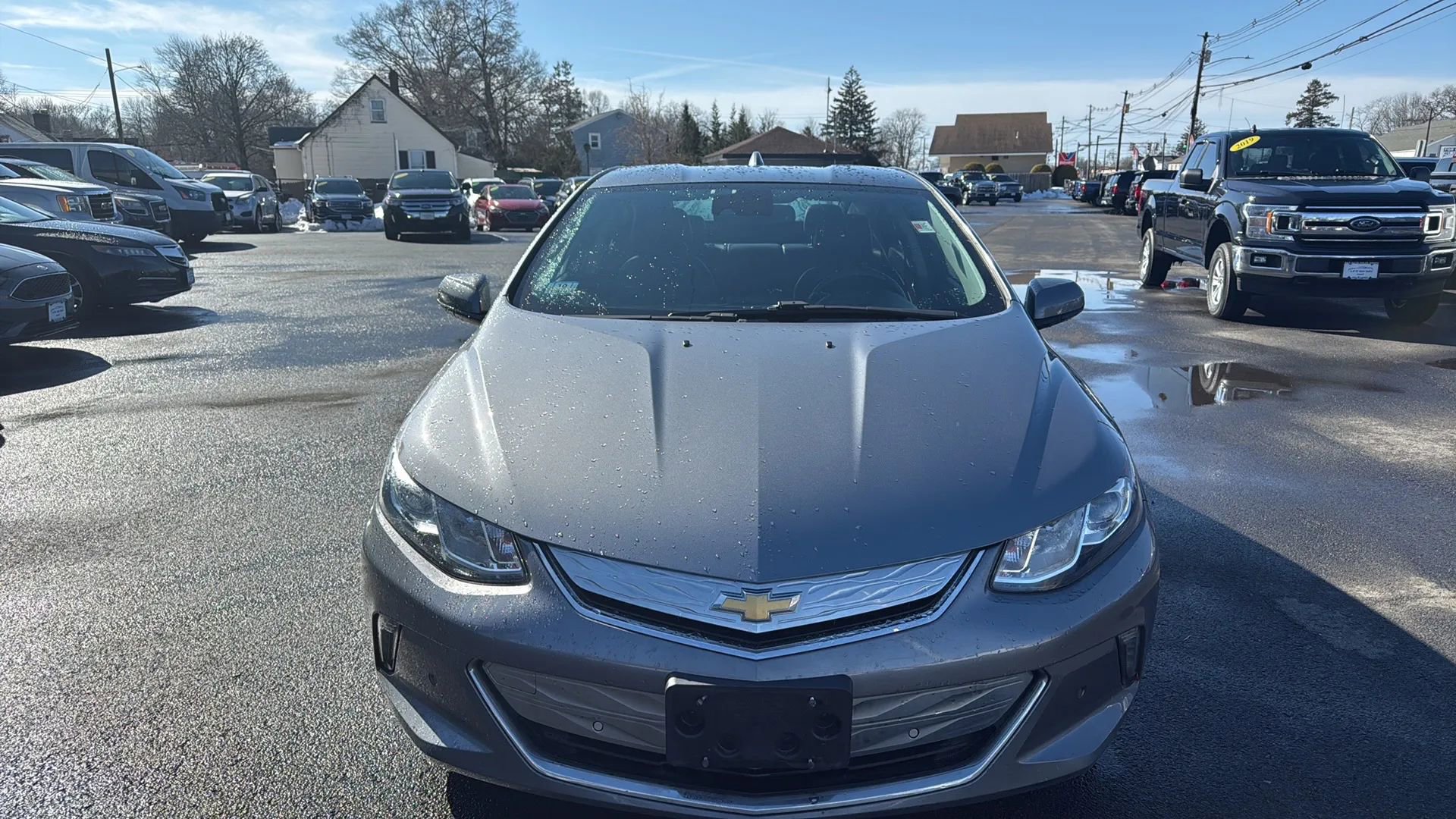 Used 2018 Chevrolet Volt Premier w/ Driver Confidence Package image 2