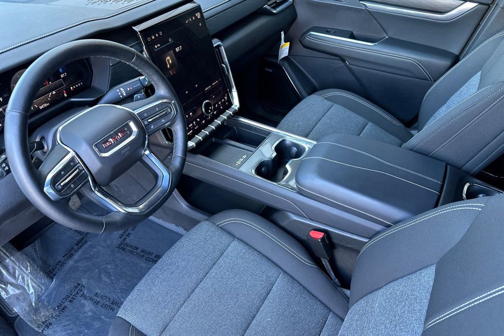Used 2025 GMC Acadia Elevation FWD image 10