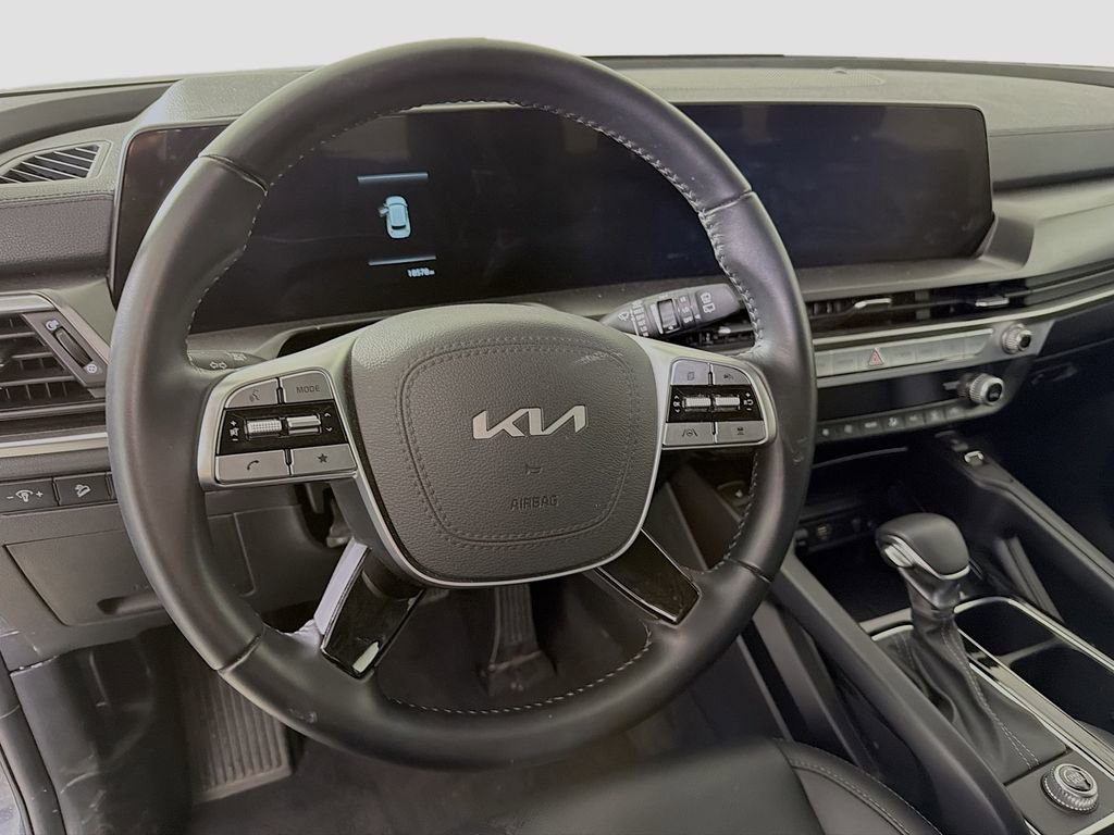Used 2025 Kia Telluride S image 14