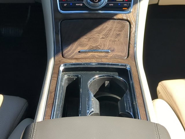 Used 2019 Lincoln Continental Reserve AWD/4WD image 18