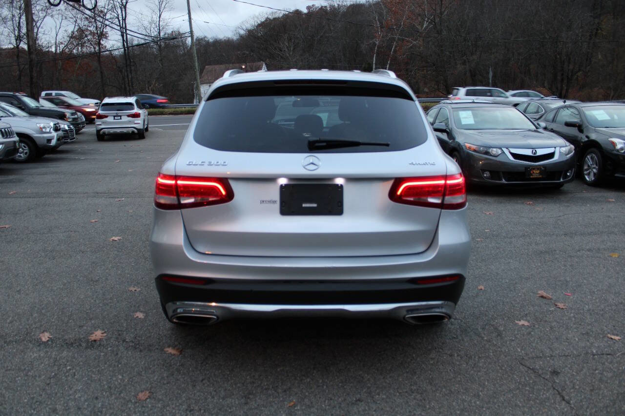 Used 2017 Mercedes-Benz GLC 300 4MATIC image 9