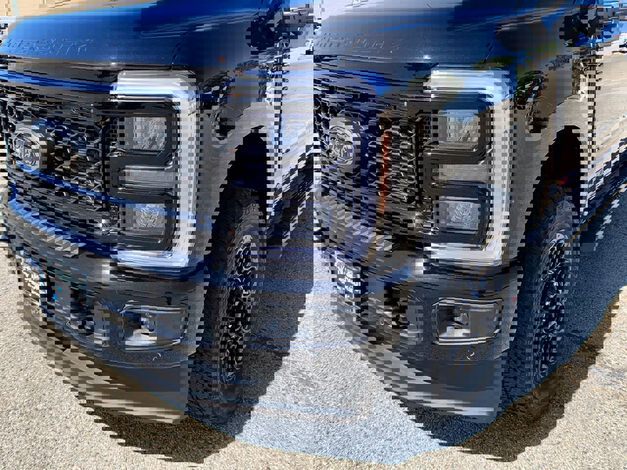 New 2025 Ford F350 Lariat w/ Lariat Ultimate Package image 11
