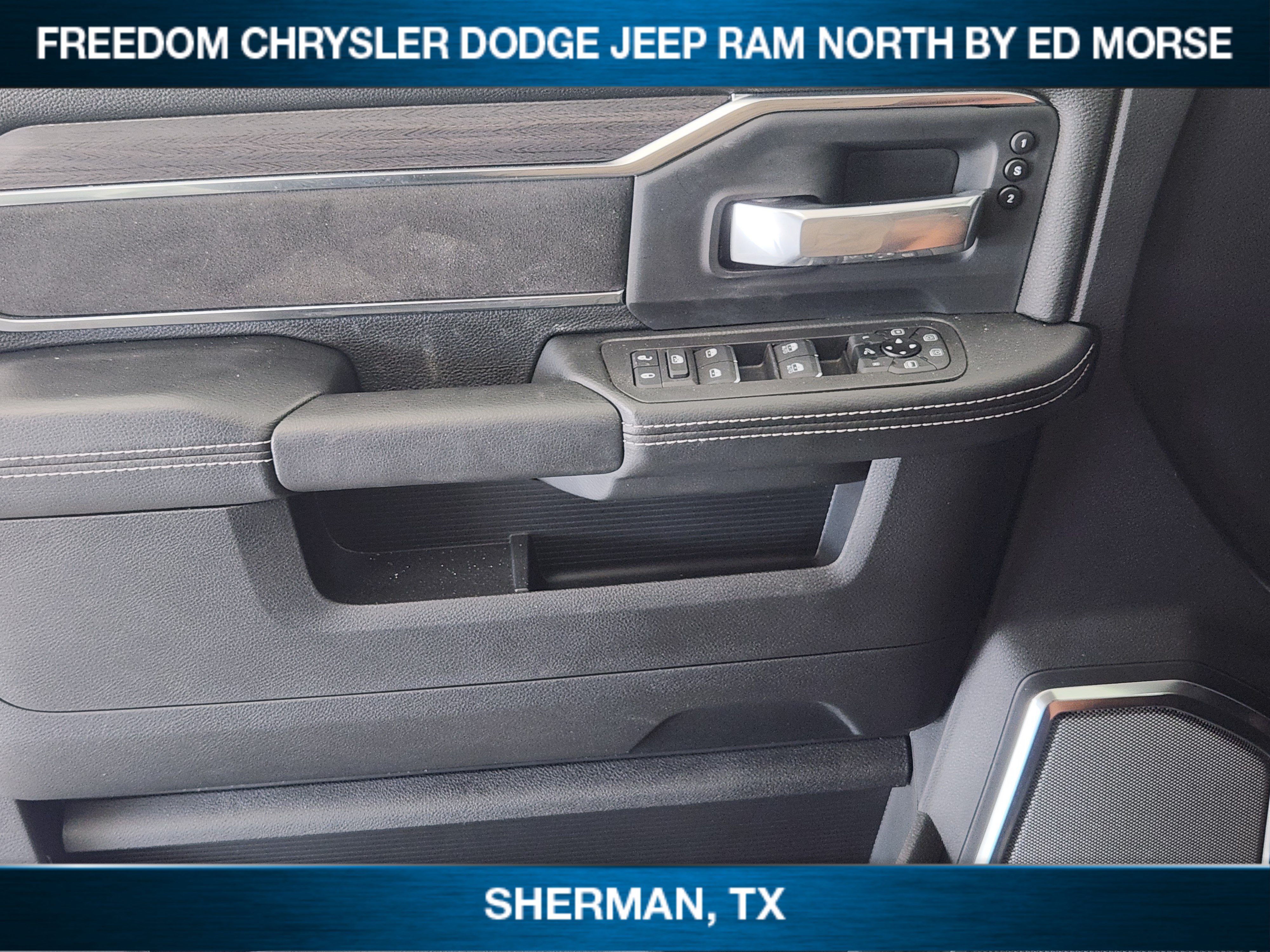 Used 2025 RAM 2500 Laramie AWD/4WD image 30