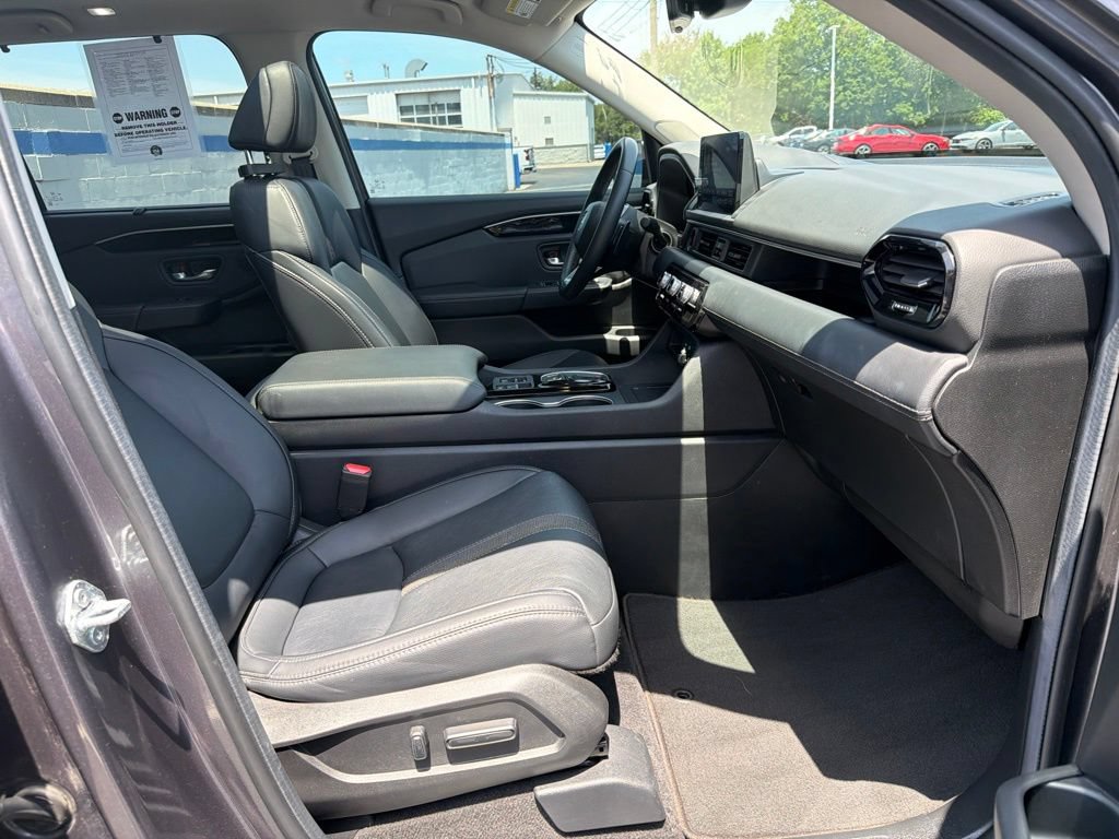Certified 2025 Honda Pilot Touring image 25