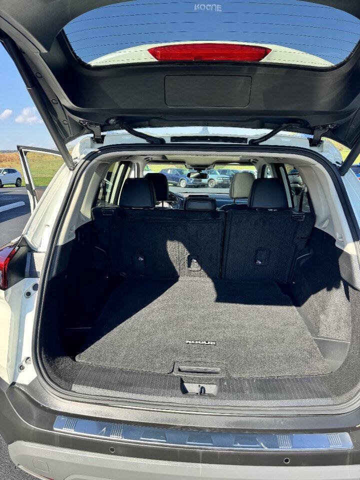 Used 2023 Nissan Rogue SV w/ SV Premium B Package AWD/4WD image 8