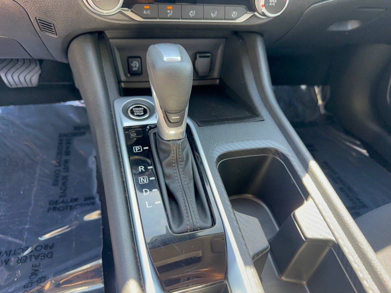 Used 2025 Nissan Sentra SV FWD image 21