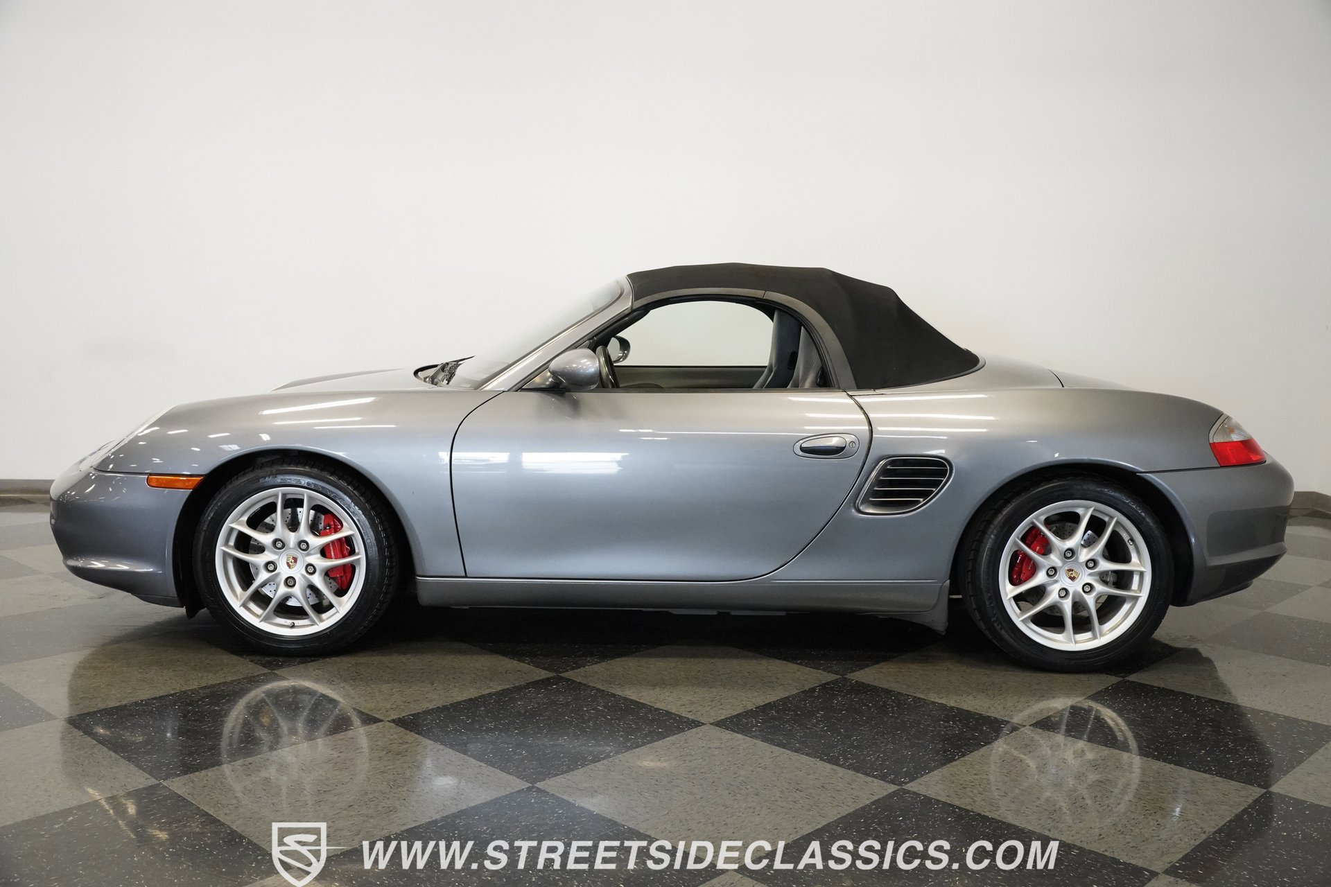 Used 2004 Porsche Boxster S image 10