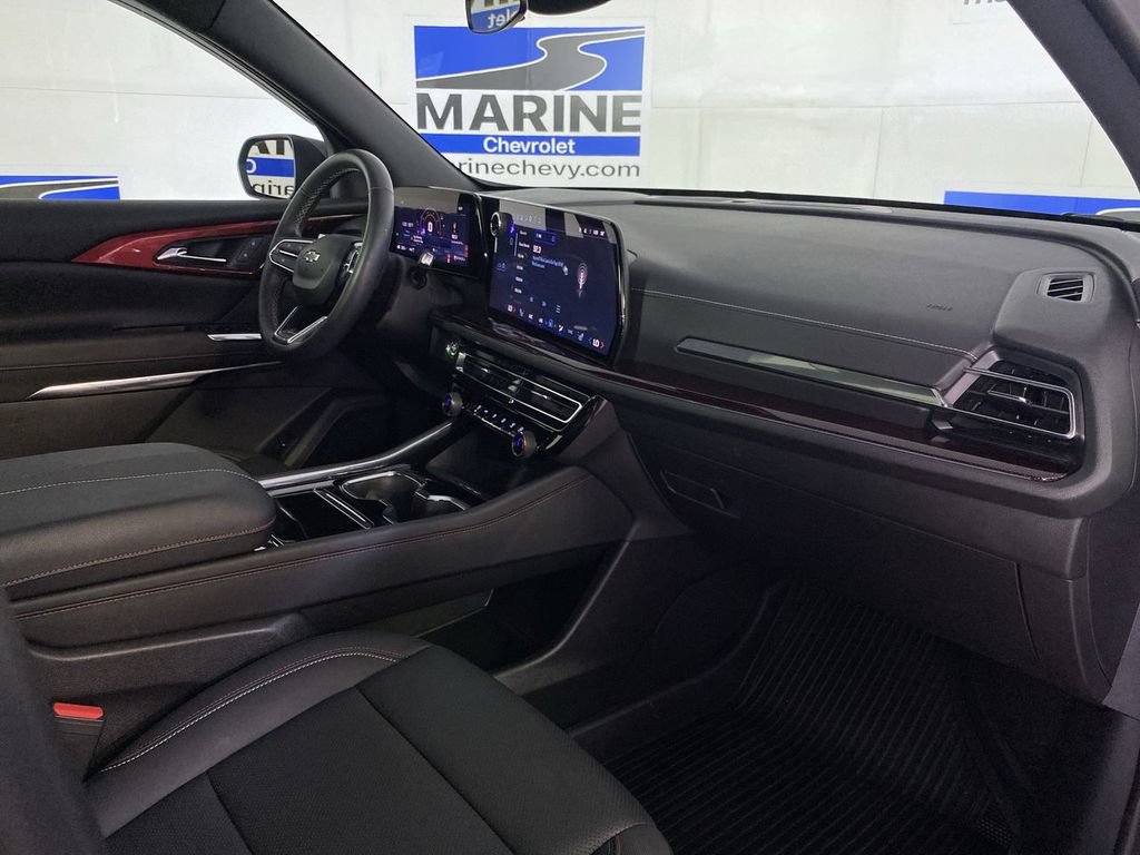 Used 2025 Chevrolet Traverse Z71 w/ Driver Confidence Package AWD/4WD image 35