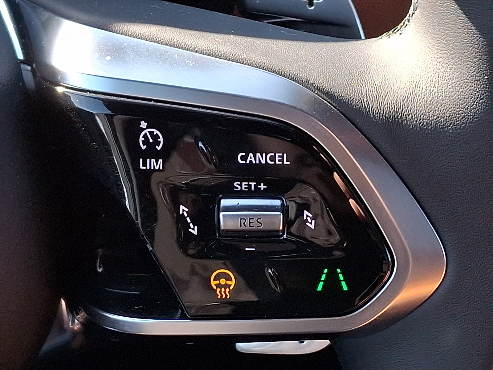 New 2026 Jaguar F-PACE R-Dynamic S image 20