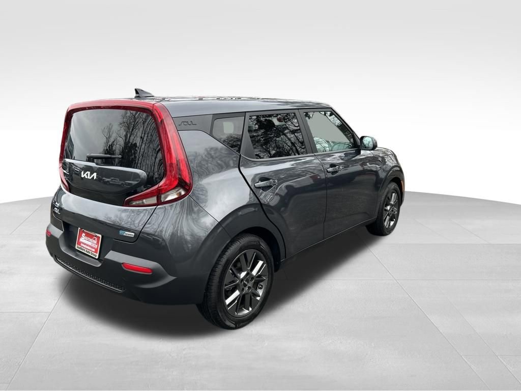 Used 2022 Kia Soul EX image 5