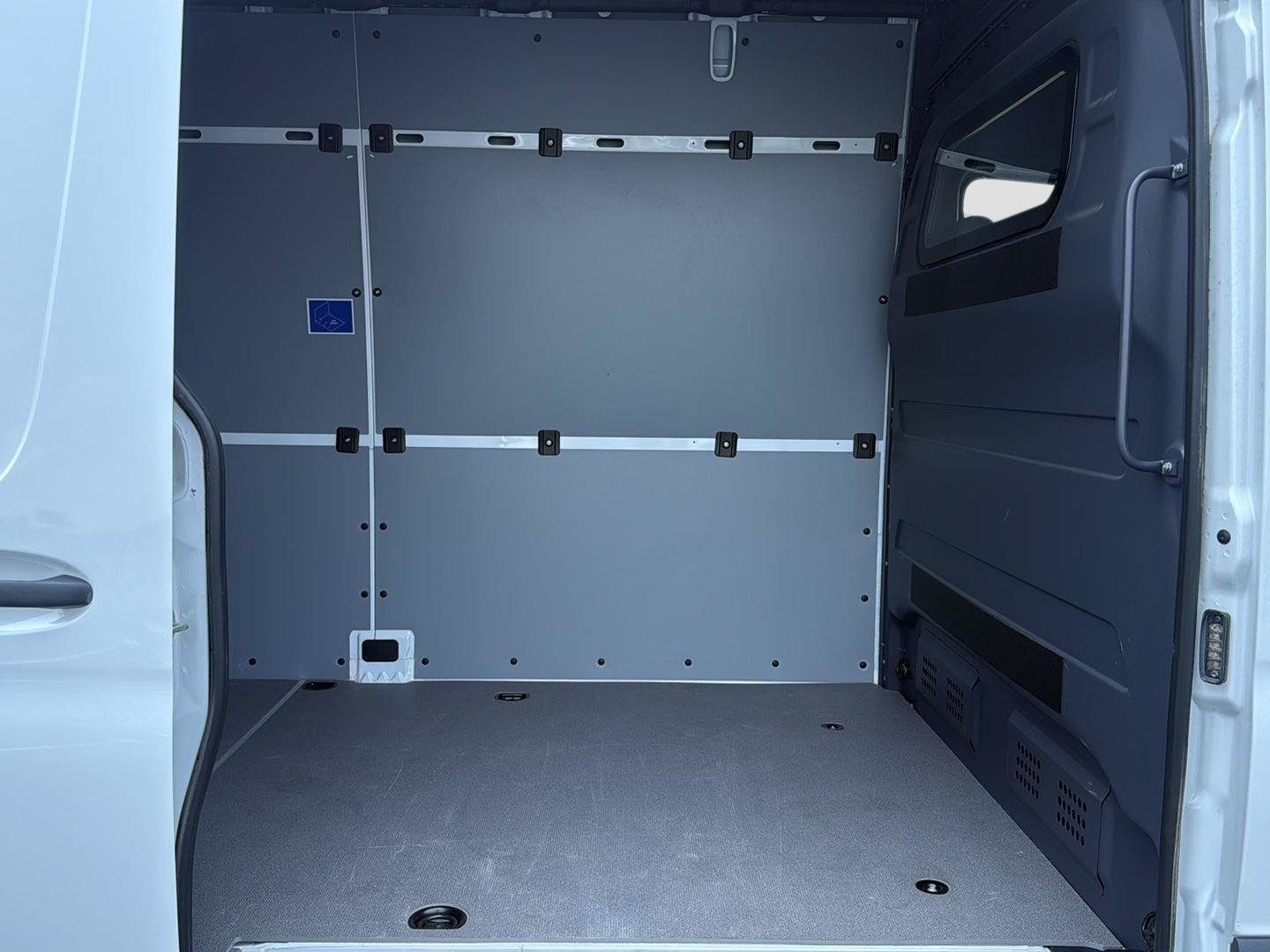 Used 2024 Mercedes-Benz eSprinter 170 Cargo image 16