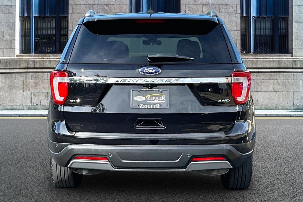 Used 2019 Ford Explorer XLT w/ Equipment Group 202A AWD/4WD image 4
