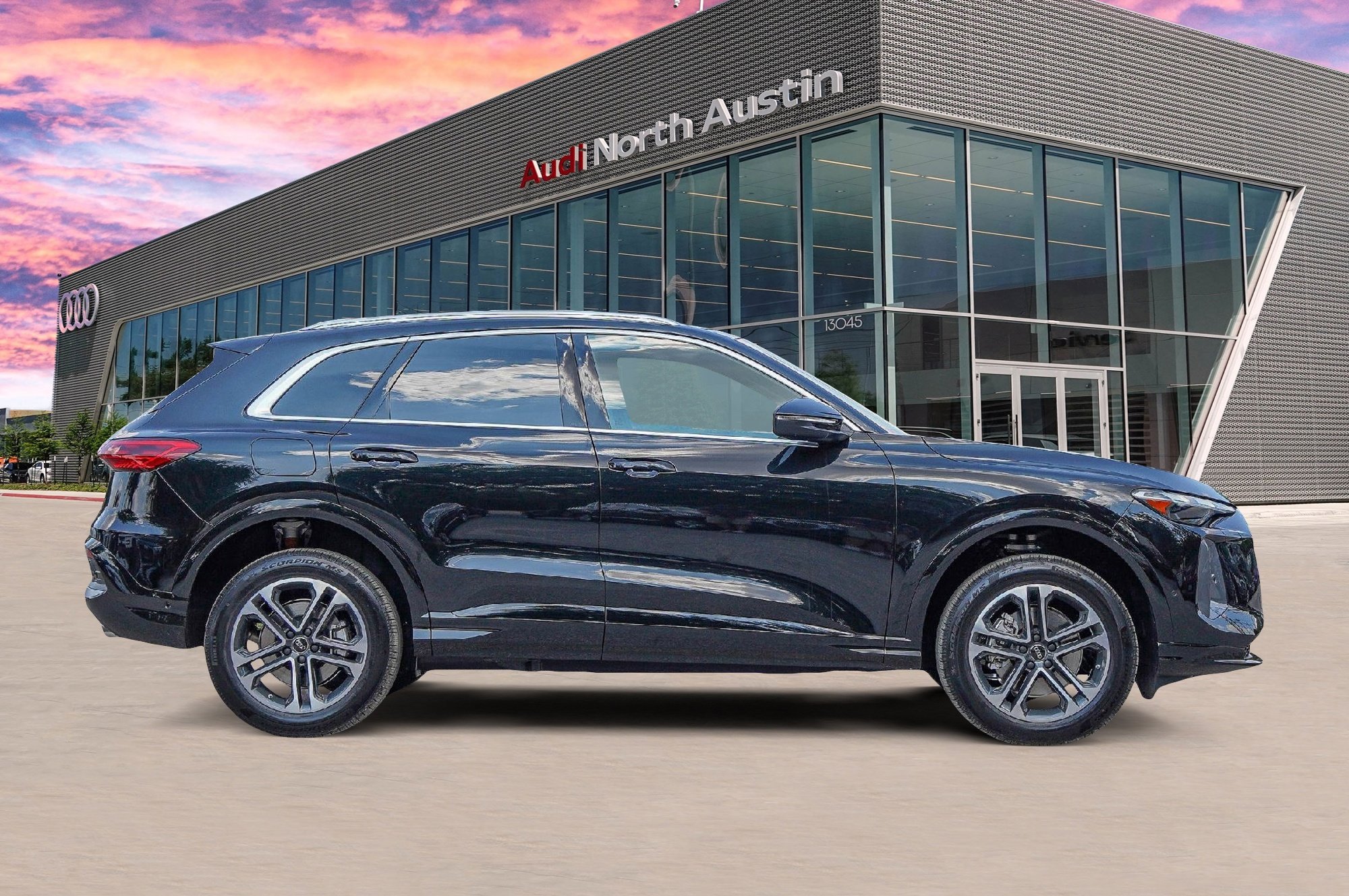 New 2025 Audi Q5 Premium image 4