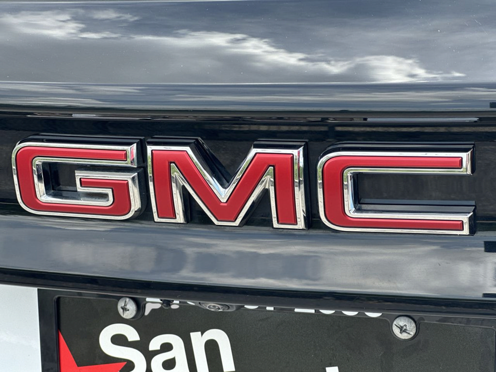 Used 2025 GMC Acadia AT4 AWD/4WD image 45